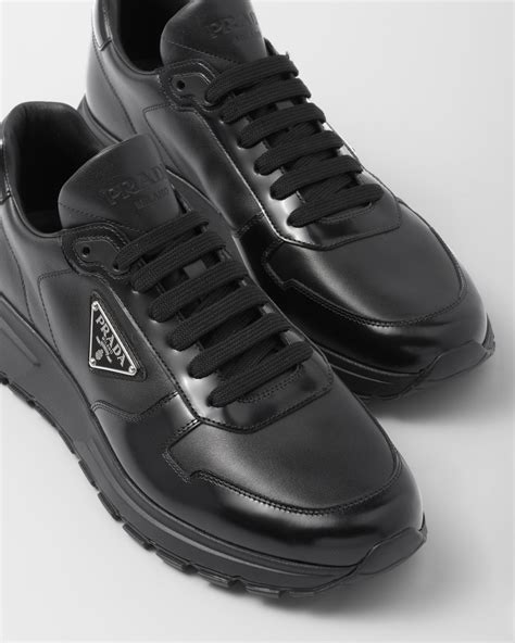 prada prax 01 black
